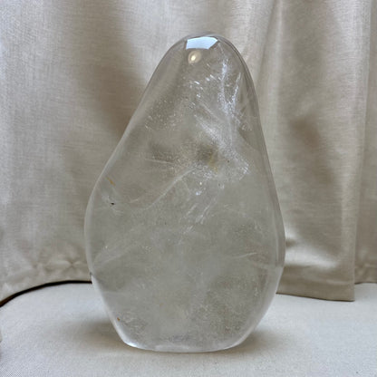 Bjergkrystal skulptur 13 cm