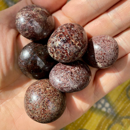 Granat / garnet - Lommesten 3 cm