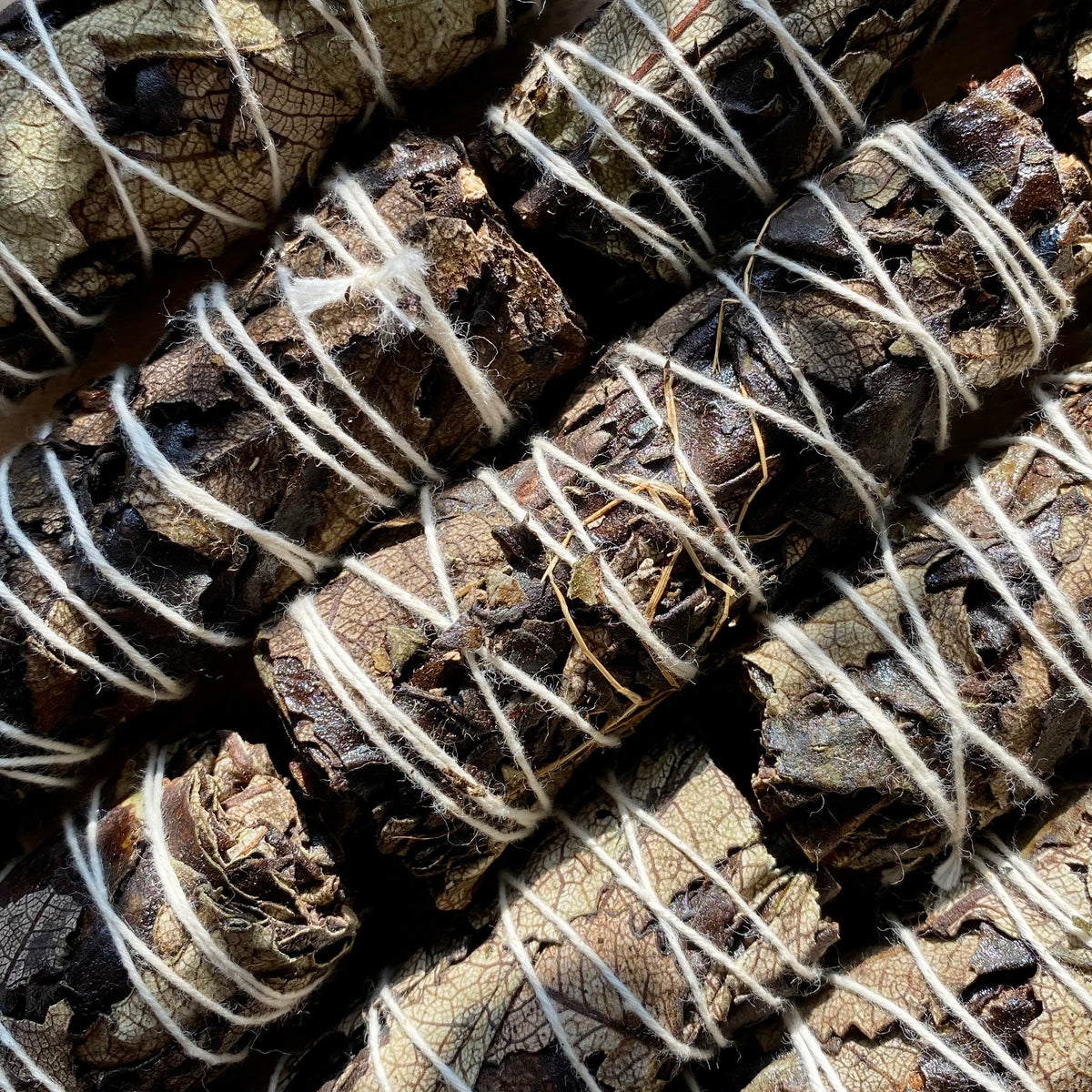 Sort Salvie - rens dine krystaller - smudge stick Sort Salvie - rens dine krystaller - smudge stick