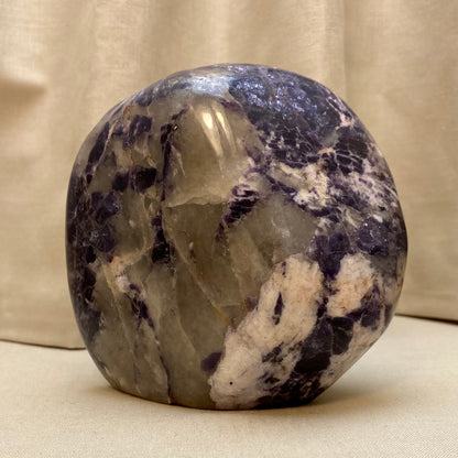 Lepidolit silverleaf freeform - 10 cm