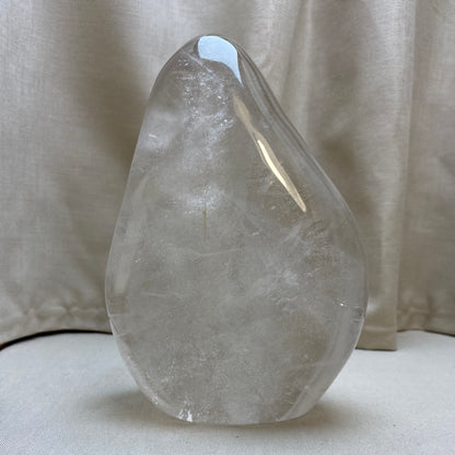 Bjergkrystal skulptur 13 cm