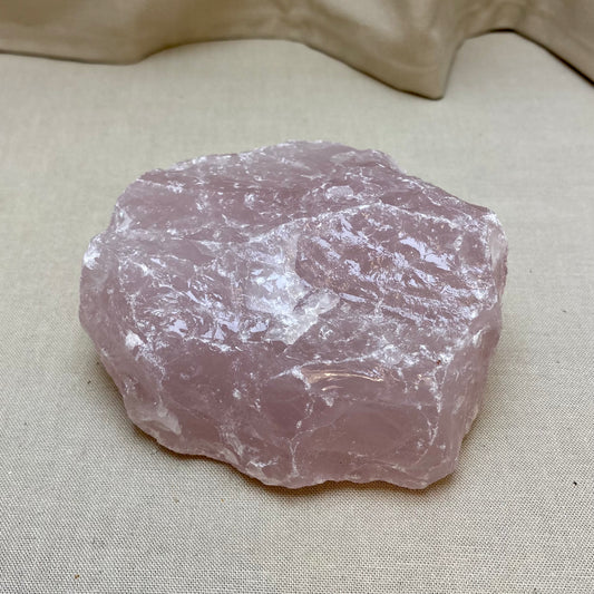 Billede af Rå rosakvarts 9 cm – 418 gram – Brasilien