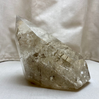 Bjergkrystal/ røgkvarts spids 10 cm
