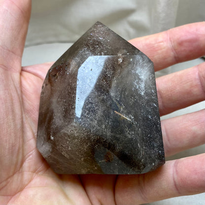 Røgkvarts poleret tårn - 8 cm