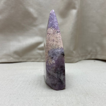 Lepidolit m moonstone spids 8 cm