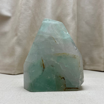 Grøn fluorit freeform  - 7 cm