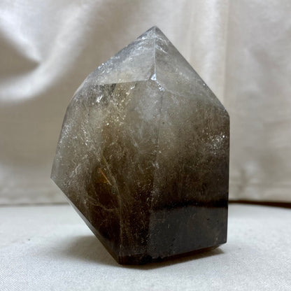Røgkvarts poleret tårn - 8 cm