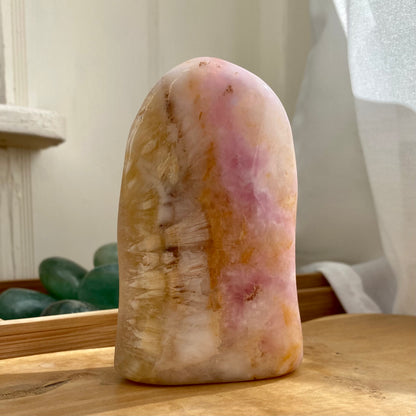 Pink Aragonit freeform 10 cm