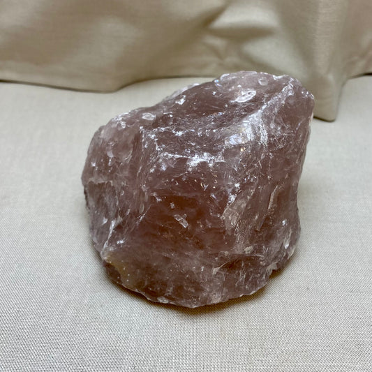 Billede af Rå rosakvarts 7 cm – 380 gram – Brasilien